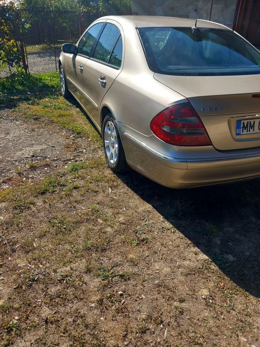 Mercedes E 220 W 211