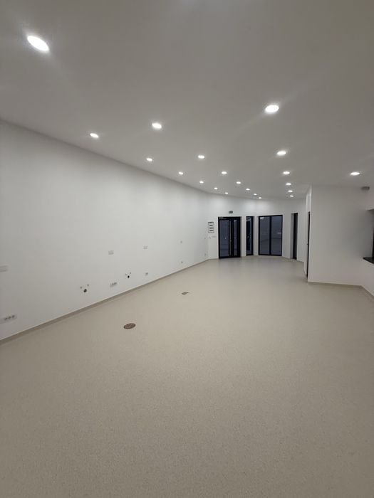 De inchiriat spatiu pt cabinet/Clinica/showroo