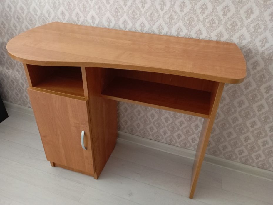 Продам письменный стол