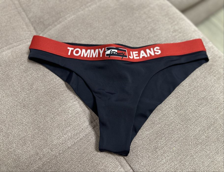 Costum de baie tip slip nou Tommy hilfiger