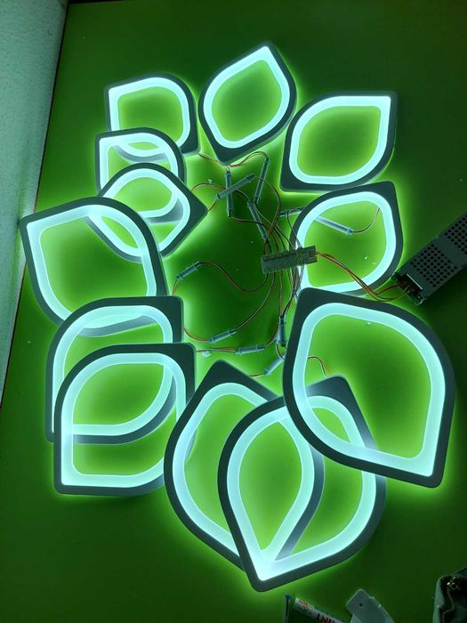 Димируема LED лед полилей лампа Модерна, форма на цвете, дистанционно