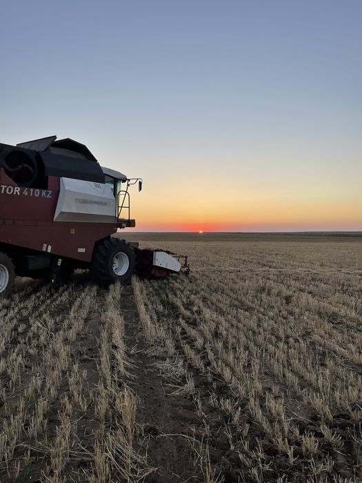 Продам комбайн Вектор 410