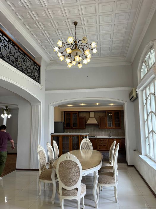 Стол и стулья, дерево, резьба, Иран