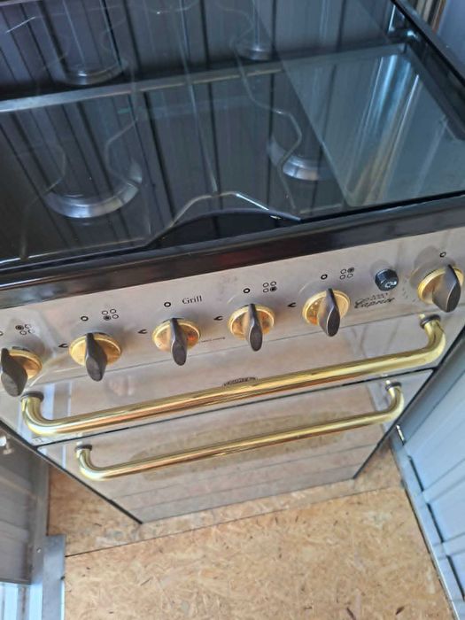 Продавам газова печка  с фурна за каравана