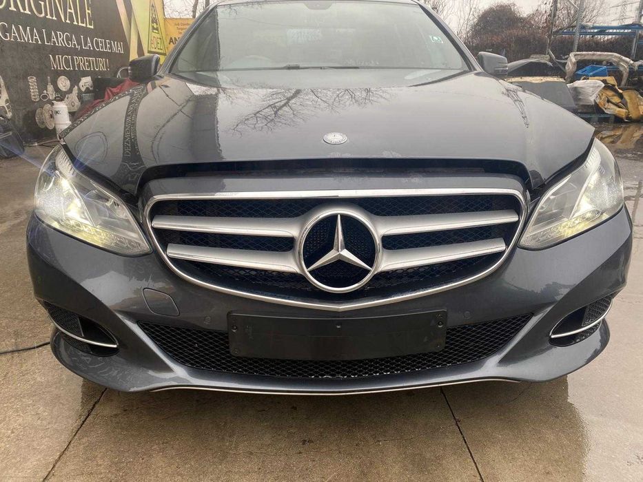 dezmembrez mercedes w212 FL/bara fata w212/far w212