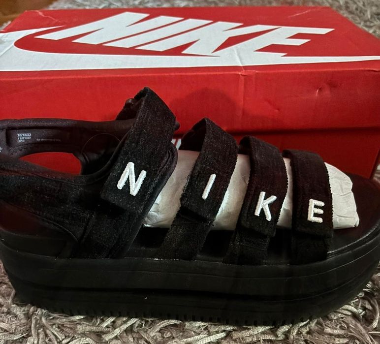 Дамски сандали Nike