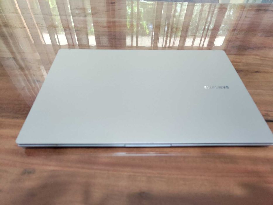 Тънък и мощен Samsung Galaxy Book - модел NP755XDA