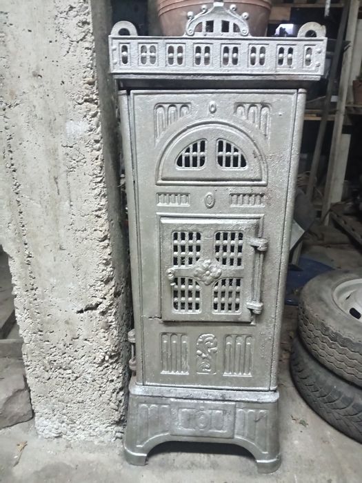 Soba veche din fonta