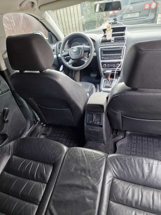 Vând Skoda Octavia 2