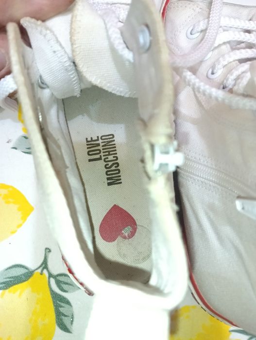 Moschino Love N 37 - 48 лв