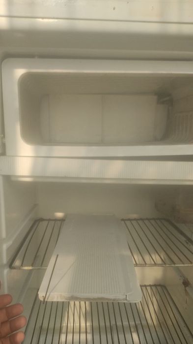 Холодильник продается
