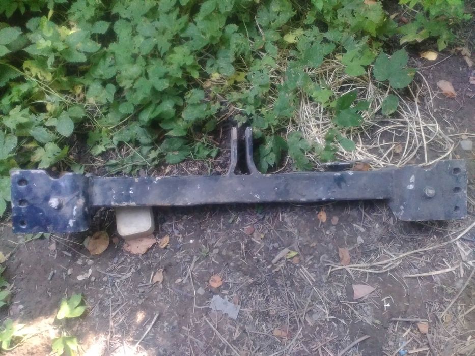 Фаркоп на Митсубиси Паджеро  2