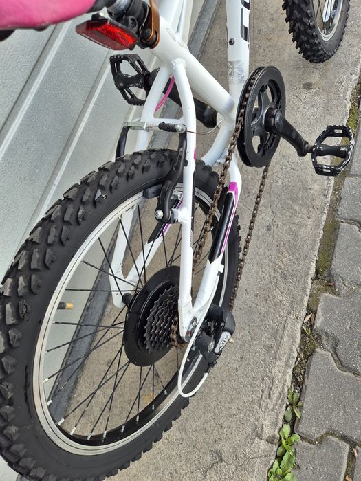 Bicicleta copii fetița 6-9 ani carrera