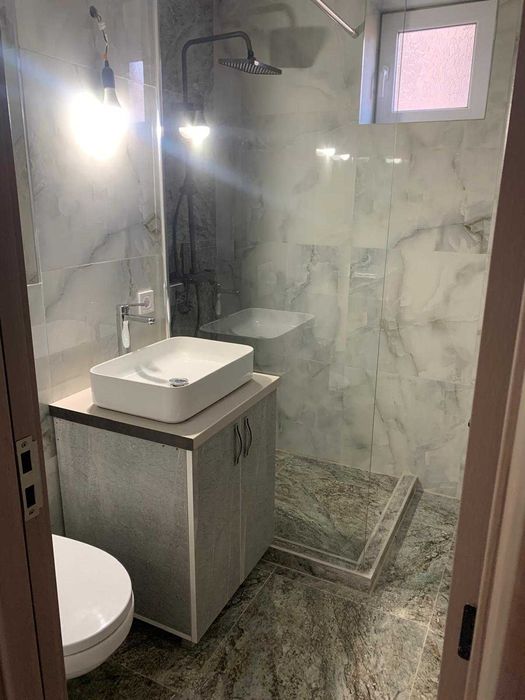 Vând apartament 3 camere renovat – 73,5 m²