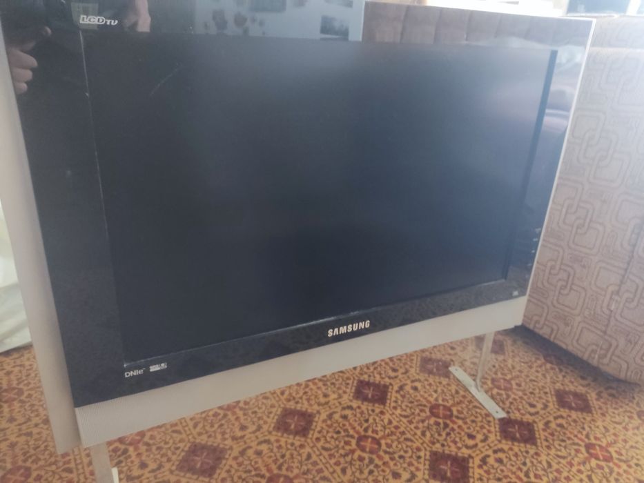 Телевизор Самсунг 26"