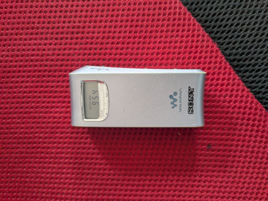 Radio Sony Walkman, model SRF-M95
