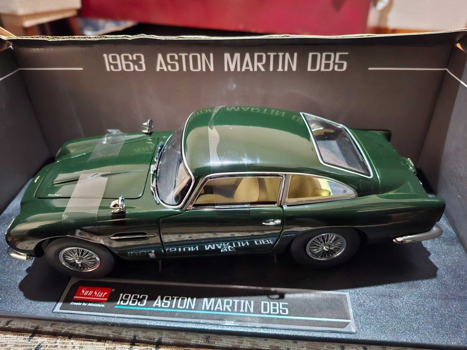 Aston Martin DB5 Sun Star 1:18