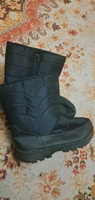 Cizme de zăpadă noi