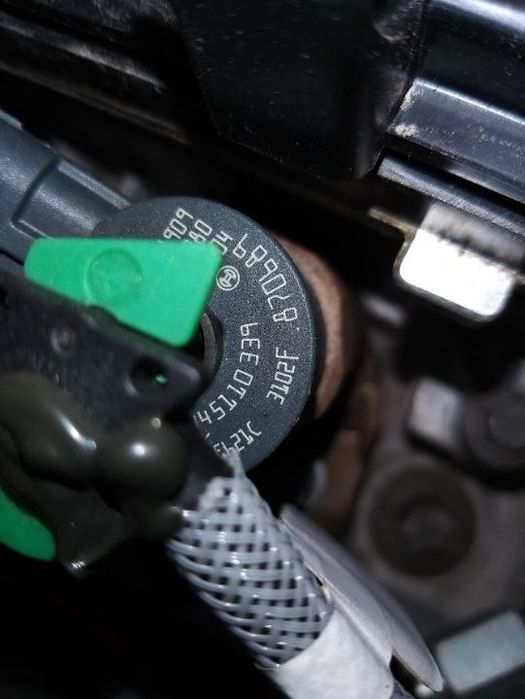 Injector 1.4 hdi 8h01 peugeot 206 207 208 2008 citroen c3 ford fiesta 6 0445110339