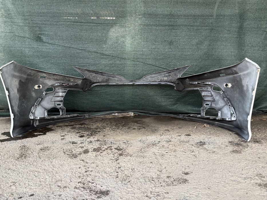 Передний бампер camry 75