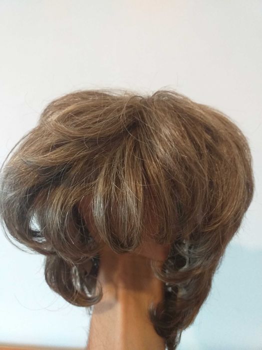 Peruca par saten artificial