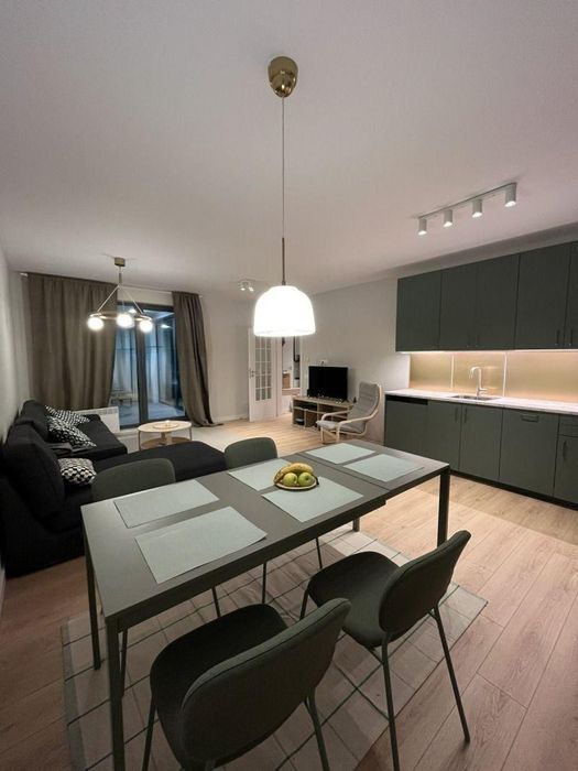 Дава се под наем Тристаен апартамент в София, Младост 4 - 100 кв.м за 897.6 € - Снимка #1
