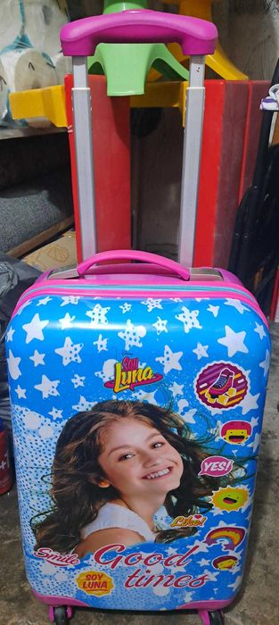 Troller geamantan pentru calatorii, Soy Luna, Good Times