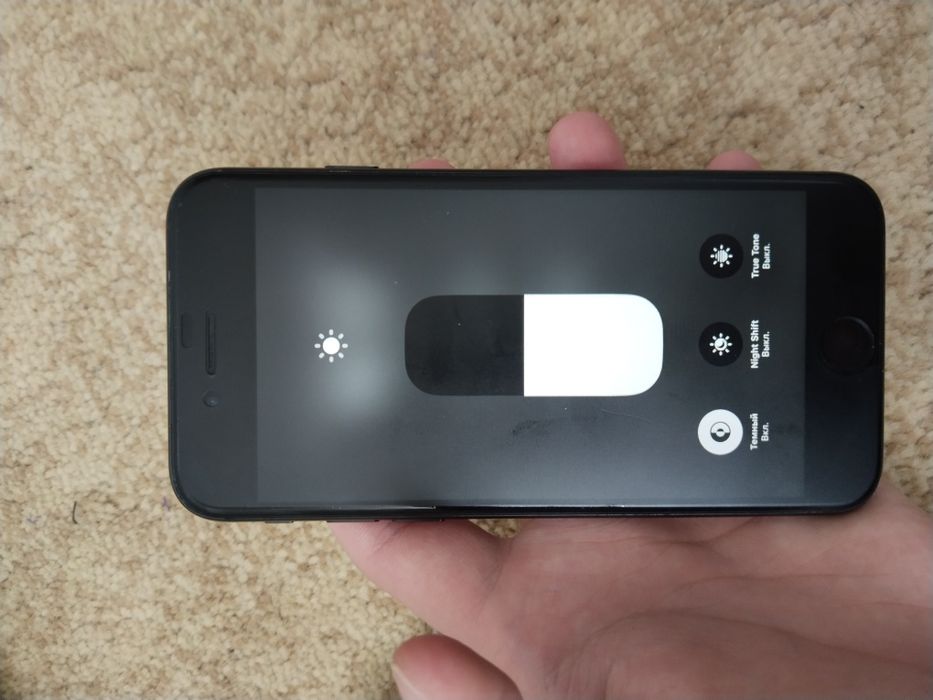 Айфон се 2020 64гб