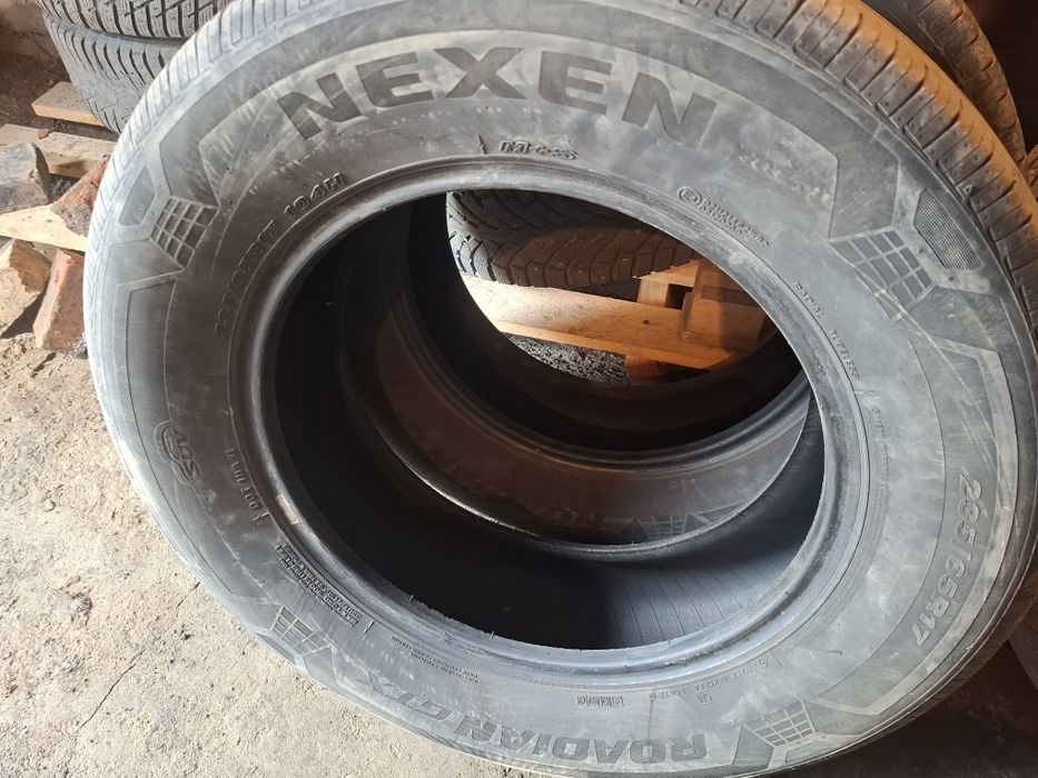 Продам летнию резину.