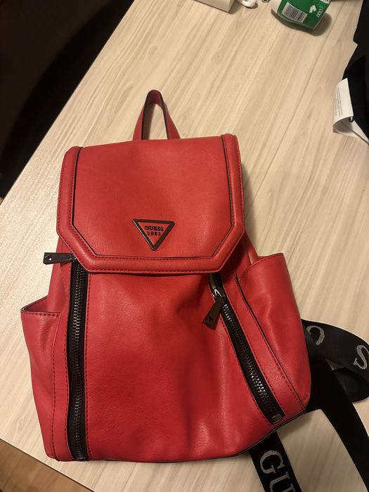 Раница червена Guess