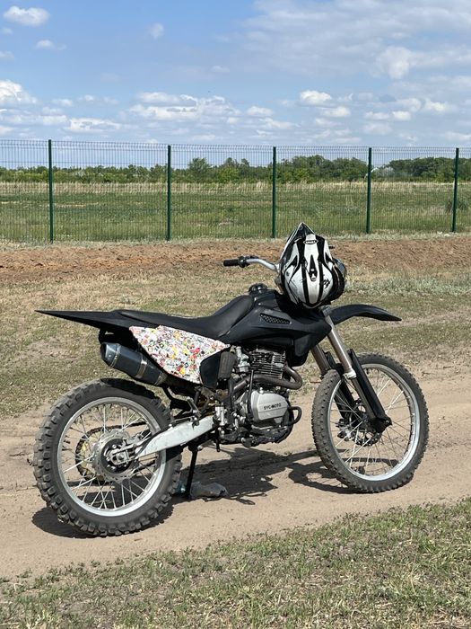 Продам   эндуро 250