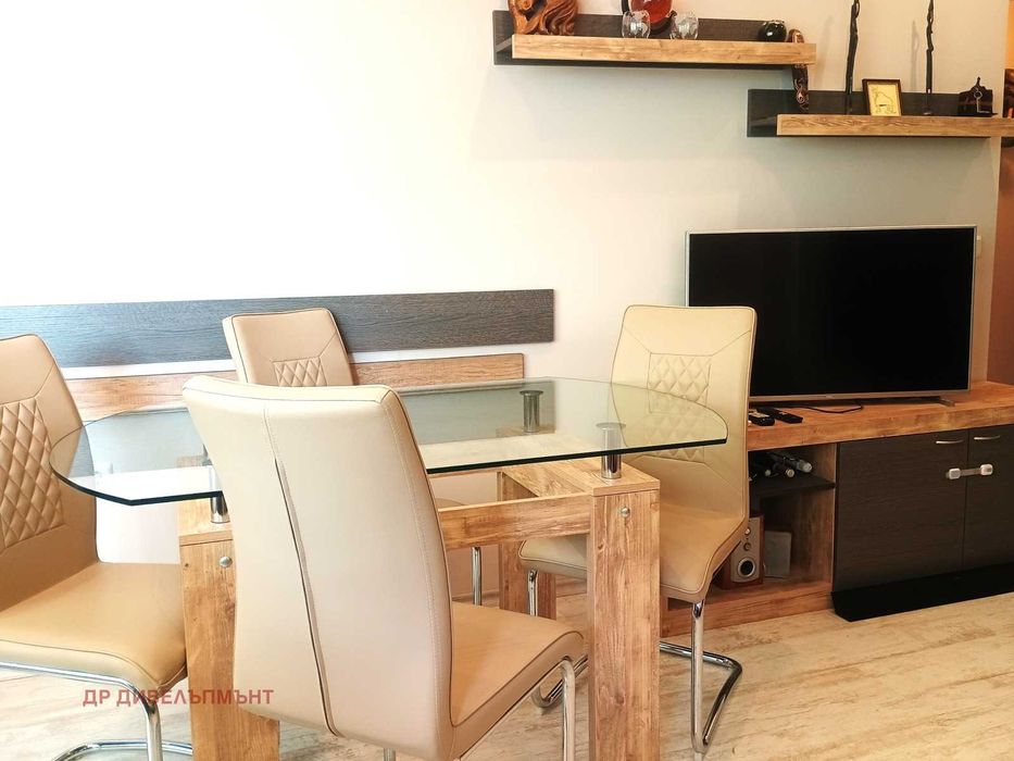 Продава се Тристаен апартамент в София, Банишора - 80 кв.м за 2988 €/кв.м - Снимка #1