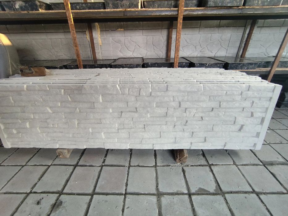 Gard din beton vibrat și aditivat