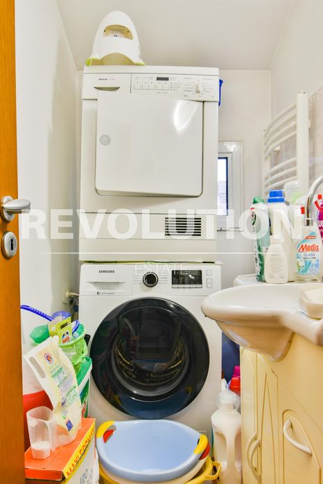 Дава се под наем Къща в София, Надежда 2 - 300 кв.м за 1500 € - Снимка #7