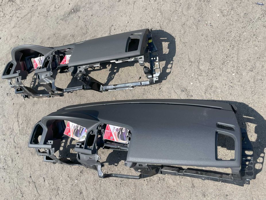 Volvo XC60 plansa de bord - diferite modele HUD / radar / boxa