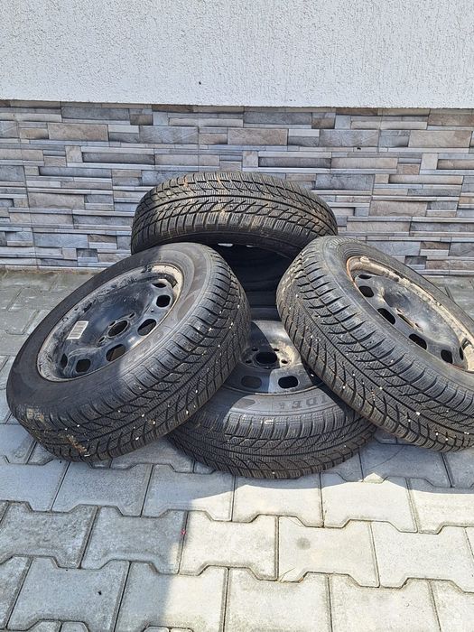 Jante de tabla cu cauciucuri de iarna