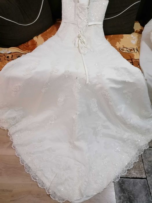 Vând rochie de mireasa