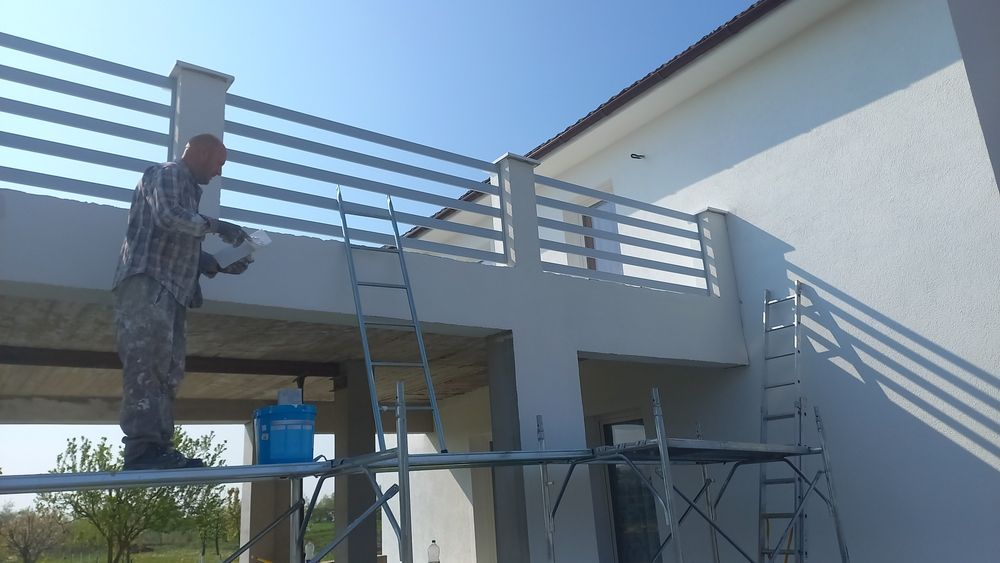 Popici metalici și schelă