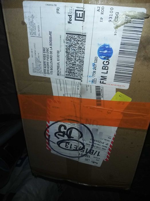 Принадлежности за плуване спешно