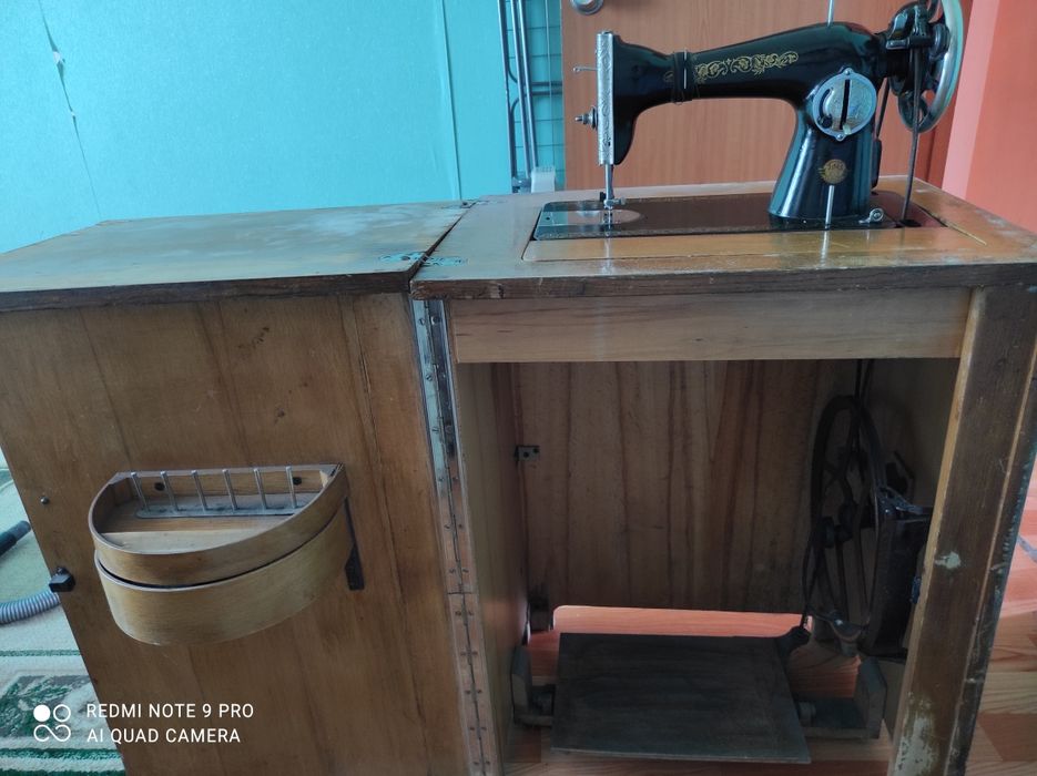 Швейная машина советская