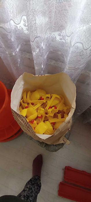 продам ниппельные поилки