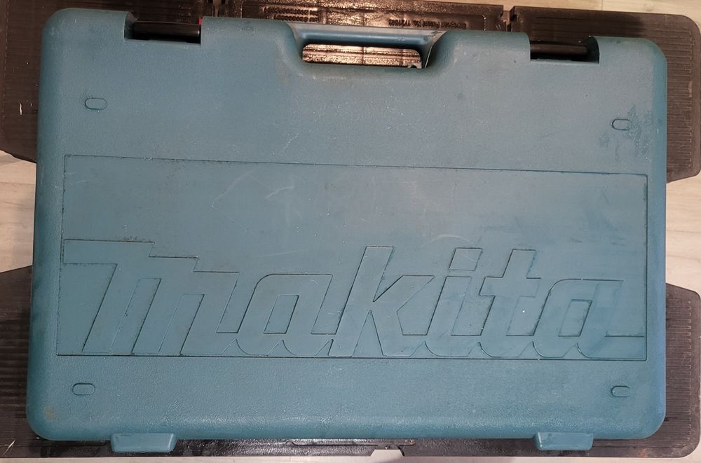 Foarfecă Makita de tuns  pomi și  vie