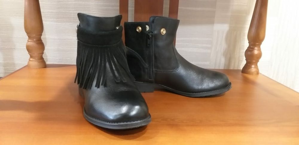 Продаю полусапожки, р. 35