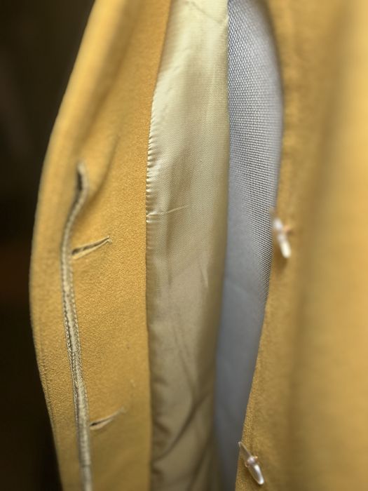 Пальто,горчичного цвета