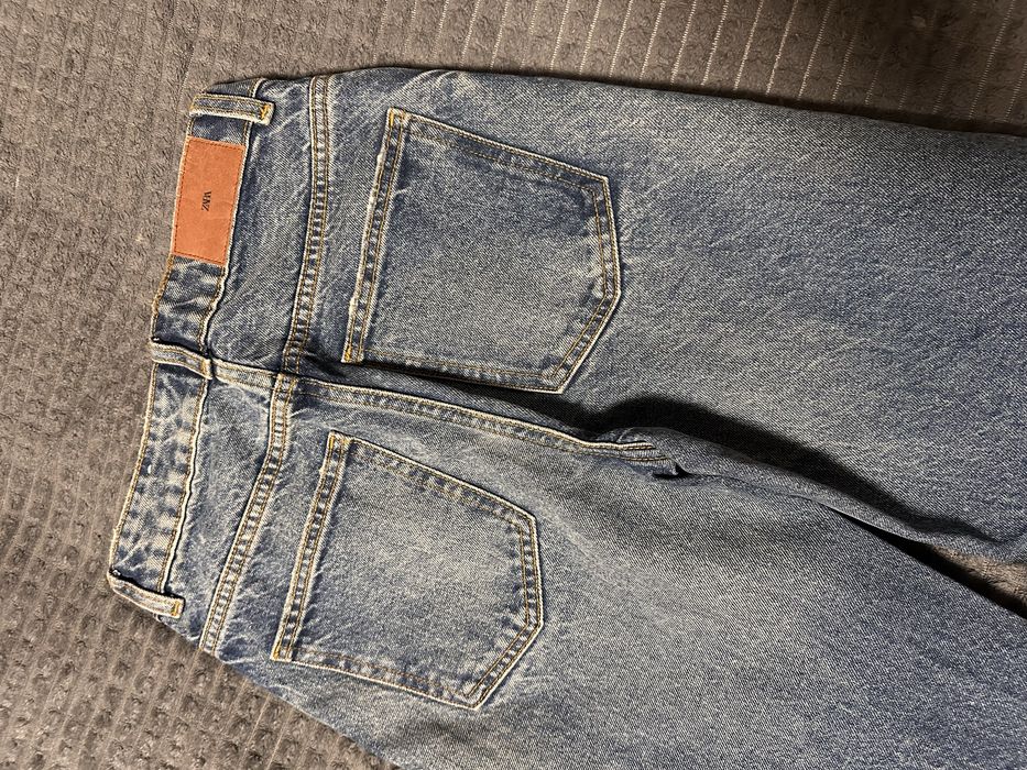 Дънки на марката  Zara