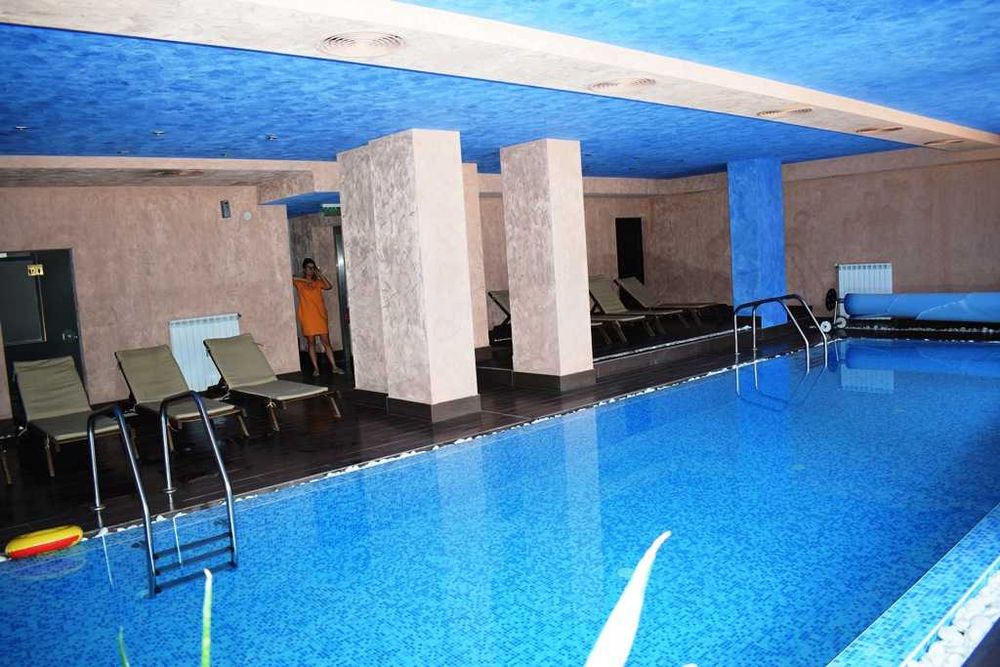 Продава се Двустаен апартамент в Разлог - 59 кв.м за 806 €/кв.м - Снимка #16