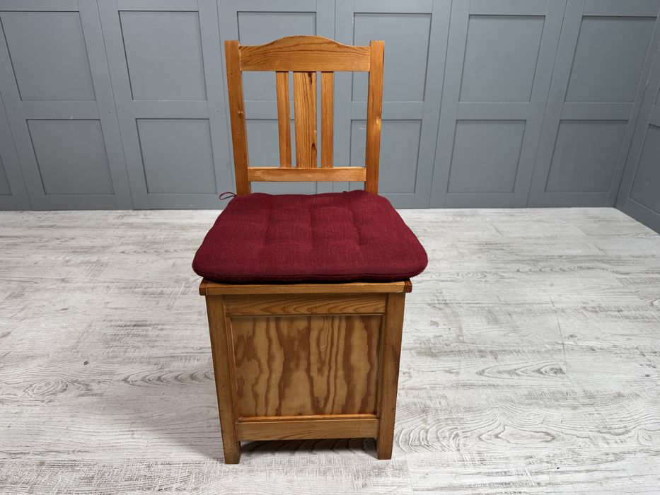 Селски шведски стол - ракла К056