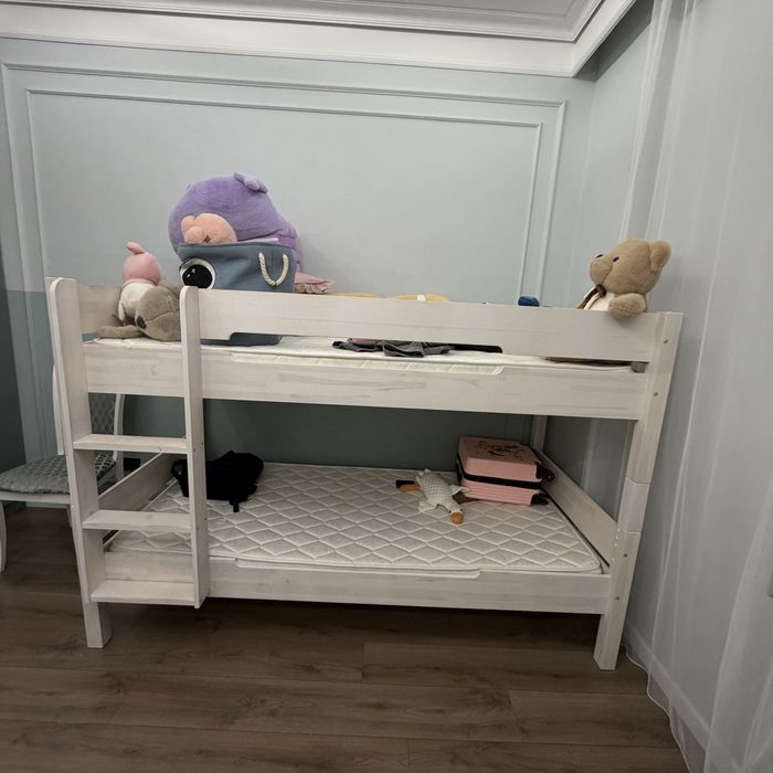 Продам двухярусный детский кровать