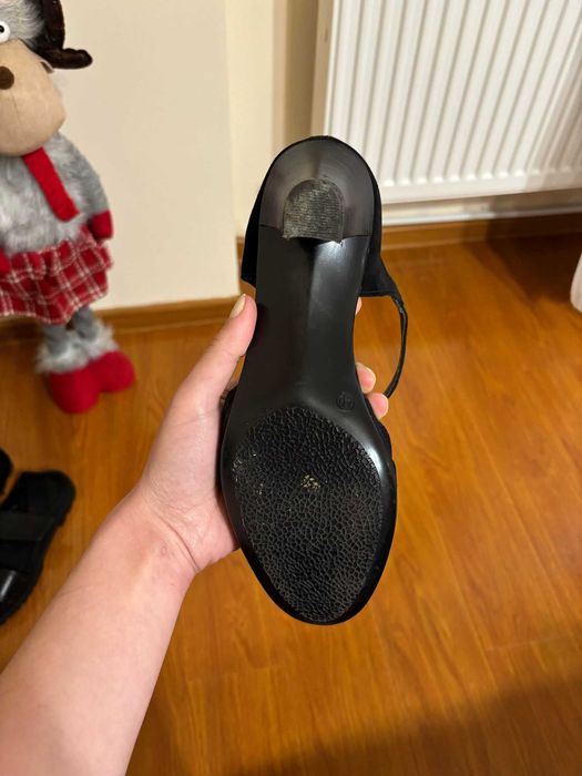 Pantof cu toc dama negru bluemarin