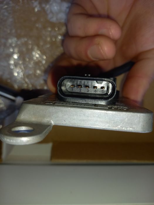 Original Mercedes-Benz senzor noxe.